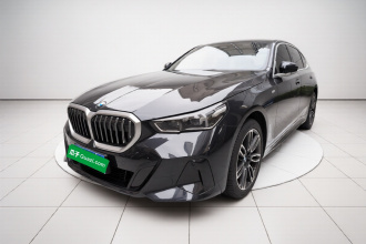 宝马5系 2025款 530Li 领先型 M运动套装