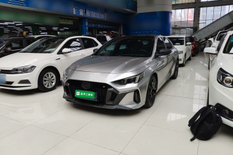 广汽传祺 影豹 2021款 270T DCT J15版