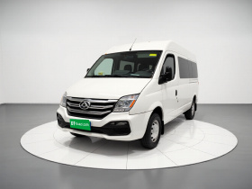 上汽大通MAXUS 新途V80 2024款 傲运通超值版 6MT 长轴中顶127Ps 6/7/8/9座