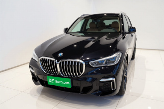 宝马X5 2022款 改款 xDrive 40Li M运动套装