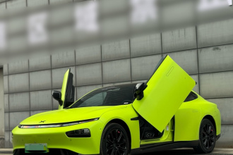 小鹏P7 2022款 670E+鹏翼版