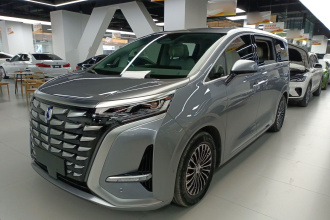 腾势D9 2022款 DM-i 970 四驱旗舰型