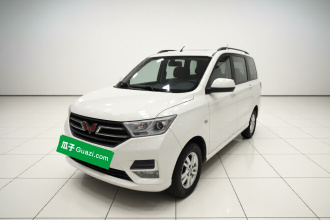 五菱汽车 五菱宏光 2018款 1.5L S舒适型L2B