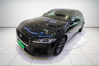 捷豹XFL 2023款 XFL 2.0T P250 两驱精英运动版