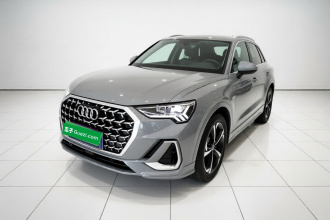 奥迪Q3 2025款 45周年典藏版 35TFSI 时尚动感型