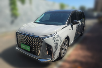 上汽大通MAXUS 大通G90 2024款 2.0T 星辉七座版