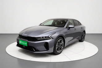 起亚K5 2025款 1.5T 尊贵版