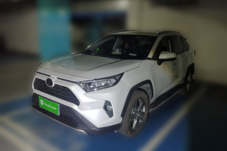 丰田 RAV4荣放 2022款 2.0L CVT两驱风尚Plus版