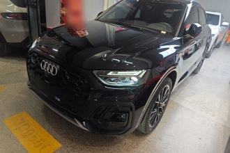 奥迪Q5L 2025款 45 TFSI 豪华动感型