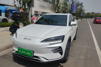 比亚迪 宋PLUS新能源 2024款 荣耀版 EV 520km 豪华型