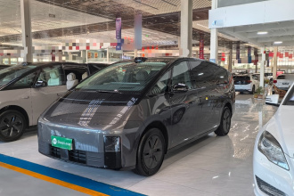 理想汽车 理想MEGA 2024款 Ultra