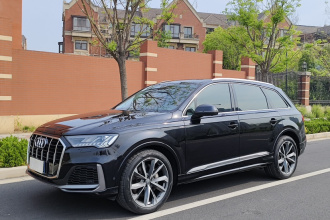 奥迪Q7 2020款 55 TFSI quattro S line运动型