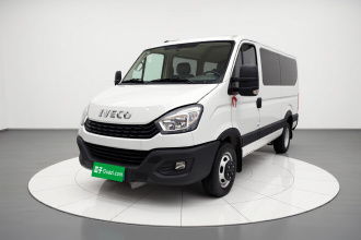 依维柯欧胜 2021款 2.0T 手动超瑞长轴短悬低顶侧拉门F1A