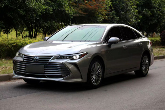 丰田 亚洲龙 2019款 双擎 2.5L XLE尊贵版 国VI