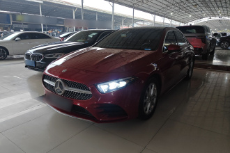 奔驰A级 2022款 A 200 L 运动轿车时尚型