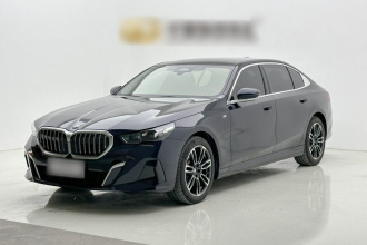 宝马5系 2025款 530Li 领先型 M运动套装