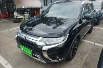 三菱 欧蓝德 2019款 2.0L 两驱畅享版 5座 国VI
