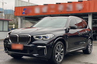 宝马X5 2022款 改款 xDrive 30Li M运动套装
