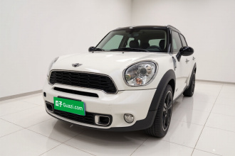 MINI Countryman 2013款 1.6T COOPER S ALL4 5座定制版