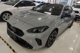 宝马2系 2025款 225L M运动曜夜套装