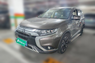 三菱 欧蓝德 2019款 2.4L 四驱致享版 7座 国V