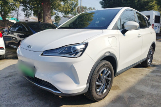 哪吒汽车 哪吒V 2022款 潮 300 Lite 三元锂