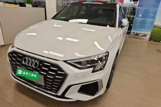 奥迪A3 2024款 A3L Limousine 35 TFSI 豪华运动型