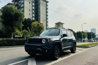 Jeep 自由侠 2016款 2.0L 自动四驱75周年致敬版