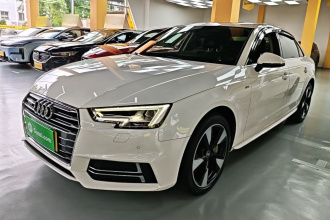 奥迪A4L 2017款 45 TFSI quattro 运动型