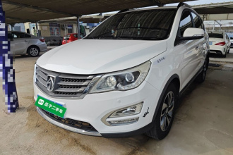 宝骏560 2015款 1.8L 手动豪华型