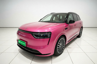 鸿蒙智行 问界M8 2025款 增程 Ultra版 53.4kWh 6座版 (192线激光雷达）