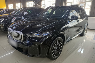 宝马X5 2023款 xDrive 40Li M运动曜夜套装