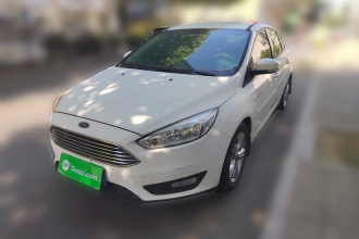 福特 福克斯 2015款 三厢 1.6L 自动舒适型