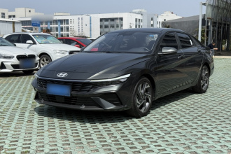 现代 伊兰特 2023款 1.5L CVT LUX尊贵版