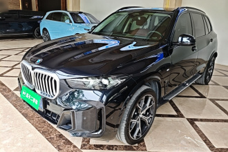 宝马X5 2023款 xDrive 30Li 尊享型M运动曜夜套装