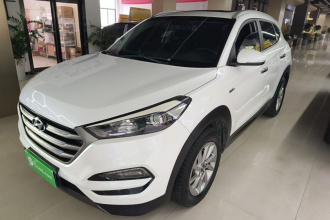 现代 途胜 2015款 1.6T 双离合两驱智能型