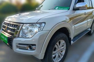 三菱 帕杰罗（平行进口）   V97 3.8L 五门版GLS 天窗 美规