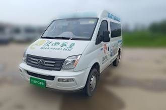 上汽大通MAXUS 新途V80 2021款 2.0T 手动经典傲运通短轴中顶5/6座