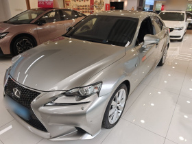 雷克萨斯IS  200t F SPORT