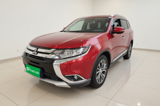 三菱 欧蓝德 2018款 2.4L 四驱精英版 5座