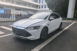 比亚迪 秦PLUS 2024款 荣耀版 DM-i 55KM领先型