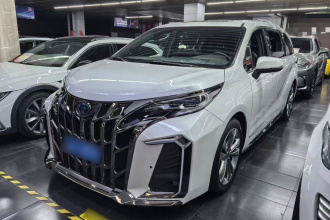 丰田 赛那SIENNA 2023款 2.5L混动 铂金版