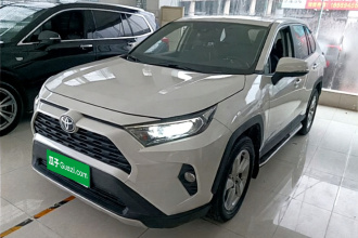 丰田 RAV4荣放 2020款 2.0L CVT两驱风尚PLUS版