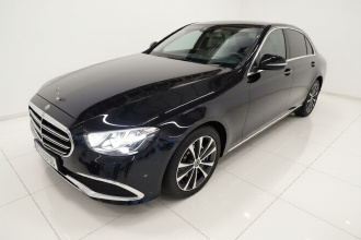 奔驰E级新能源 2022款 改款三 E 350 e L 插电式混合动力轿车