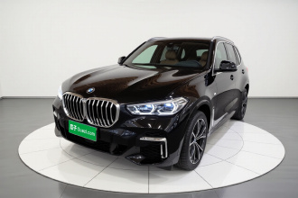宝马X5 2022款 改款 xDrive 40Li M运动套装