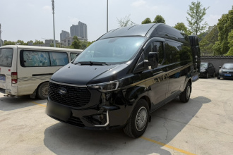 福特 全顺 2023款 2.0T柴油自动商旅型中轴中顶7/8/9座
