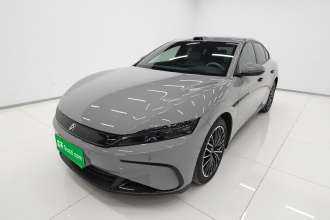 比亚迪 汉 2025款 DM-i 智驾版 125KM激光雷达旗舰型