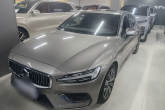 沃尔沃S60 2022款 B4 智远豪华版