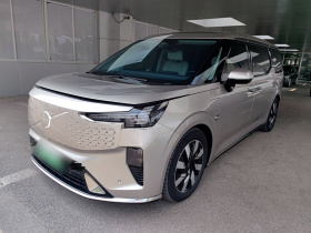 沃尔沃EM90 2025款 Ultra 六座