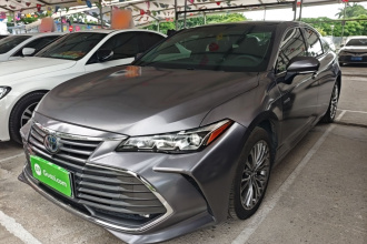 丰田 亚洲龙 2019款 双擎 2.5L XLE尊贵版 国VI